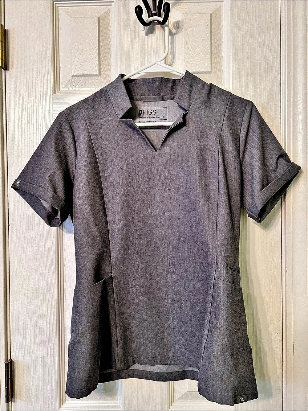 FIGS Scrub Top Charcoal - Size Small